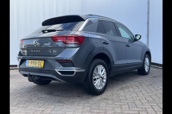 Volkswagen T-Roc 1.5 TSI Sport Trekhaak Automaat Adap.Cruise Navi Carplay PDC Stoelverw 49430KM!