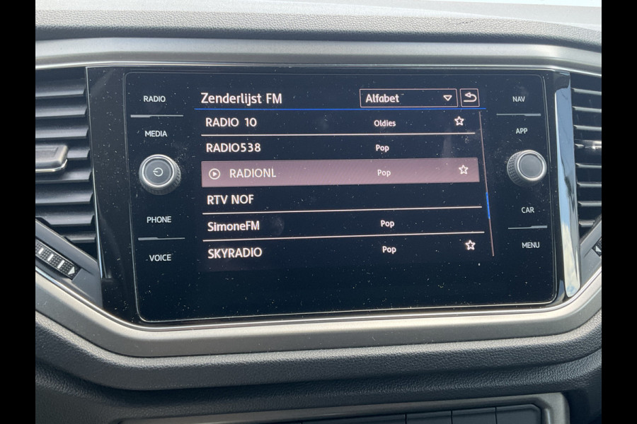 Volkswagen T-Roc 1.5 TSI Sport Trekhaak Automaat Adap.Cruise Navi Carplay PDC Stoelverw 49430KM!