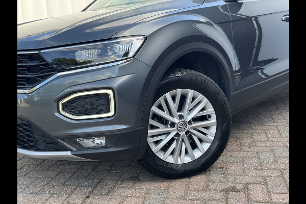 Volkswagen T-Roc 1.5 TSI Sport Trekhaak Automaat Adap.Cruise Navi Carplay PDC Stoelverw 49430KM!