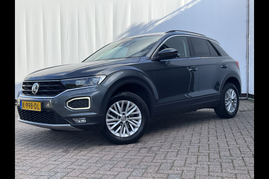 Volkswagen T-Roc 1.5 TSI Sport Trekhaak Automaat Adap.Cruise Navi Carplay PDC Stoelverw 49430KM!