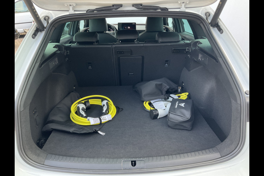 CUPRA Leon Sportstourer 1.5 TSI PHEV e-Hybrid Business Elek.Trekhaak Adap.Cruise Carplay Camera Sfeerverl 2025 3136KM!