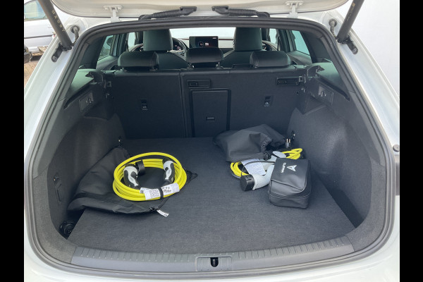 CUPRA Leon Sportstourer 1.5 TSI PHEV e-Hybrid Business Elek.Trekhaak Adap.Cruise Carplay Camera Sfeerverl 2025 3136KM!