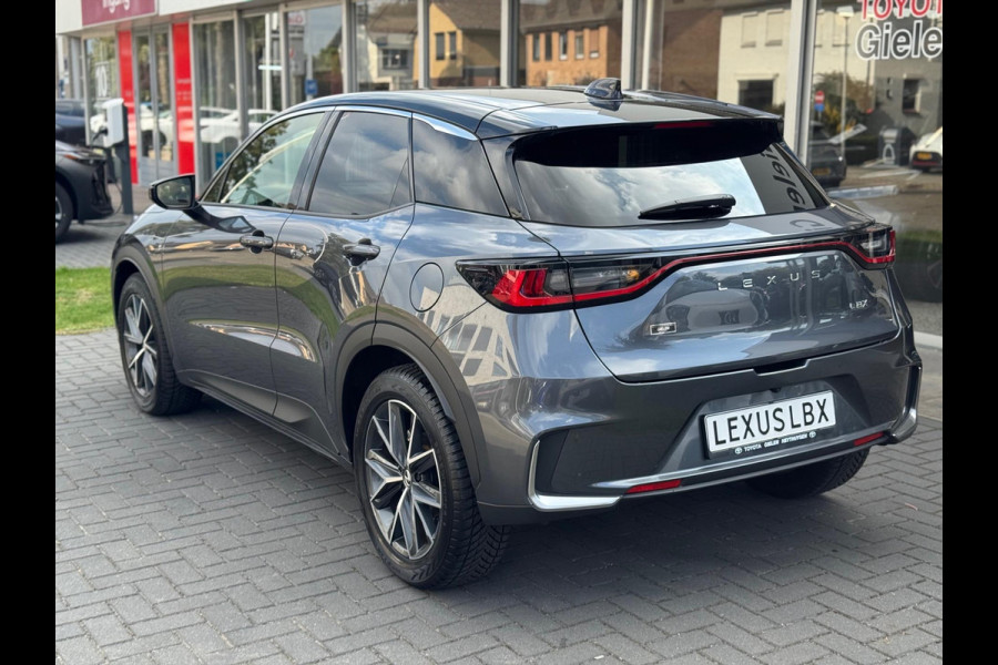 Lexus LBX 1.5 Hybrid Emotion Tech Pack | Leer, Elektrische achterklep, Keyless, Stoel + Stuurverwarming, 18 inch, Privacy glass