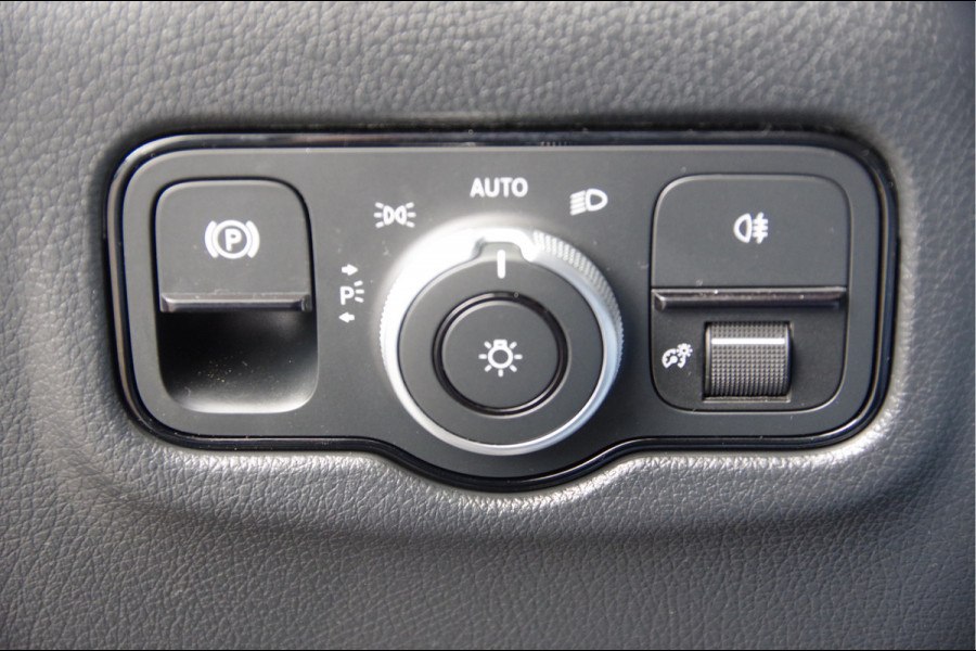 Mercedes-Benz Vito 116 CDI L2 Select LED, LEDER, TREKHAAK, ADAPT. CRUISE, STOEL/STUURVERWARMING, CAMERA, NAVI, CLIMA, NL AUTO, NAP
