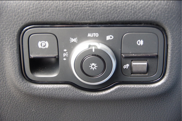 Mercedes-Benz Vito 116 CDI L2 Select LED, LEDER, TREKHAAK, ADAPT. CRUISE, STOEL/STUURVERWARMING, CAMERA, NAVI, CLIMA, NL AUTO, NAP