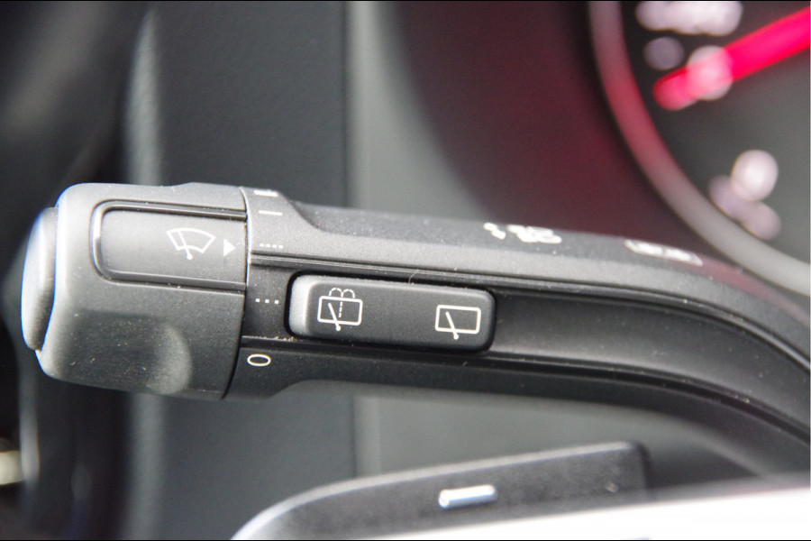 Mercedes-Benz Vito 116 CDI L2 Select LED, LEDER, TREKHAAK, ADAPT. CRUISE, STOEL/STUURVERWARMING, CAMERA, NAVI, CLIMA, NL AUTO, NAP