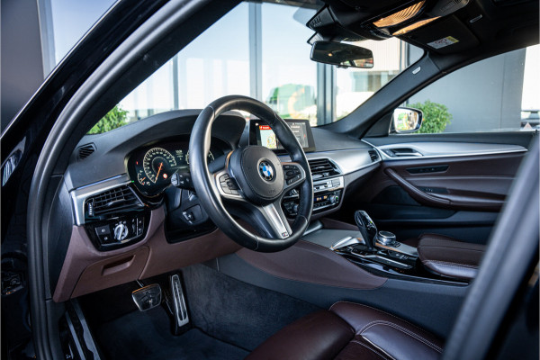 BMW 5 Serie Touring 520i High Executive - M Sport | Panorama | Memory | HUD | Cruise Control