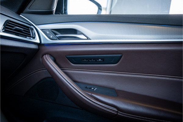 BMW 5 Serie Touring 520i High Executive - M Sport | Panorama | Memory | HUD | Cruise Control