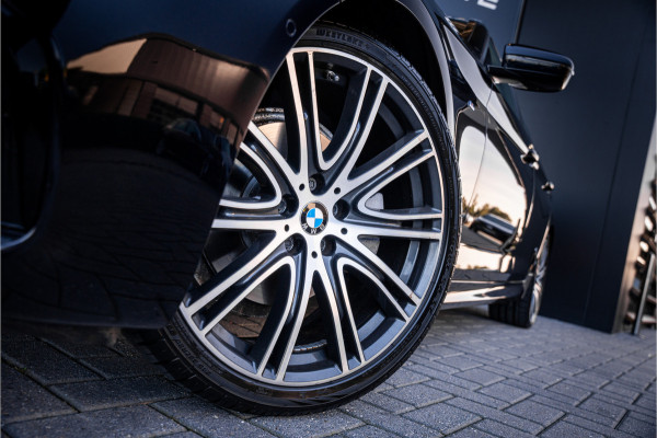 BMW 5 Serie Touring 520i High Executive - M Sport | Panorama | Memory | HUD | Cruise Control