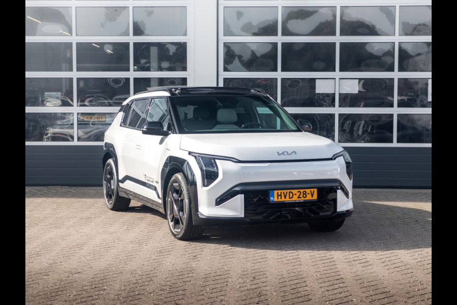 Kia EV3 GT-Line 81.4 kWh l Long range l Schuif kantel dak l Stoel / Stuurwielverwarming l Navigatie l Direct beschikbaar