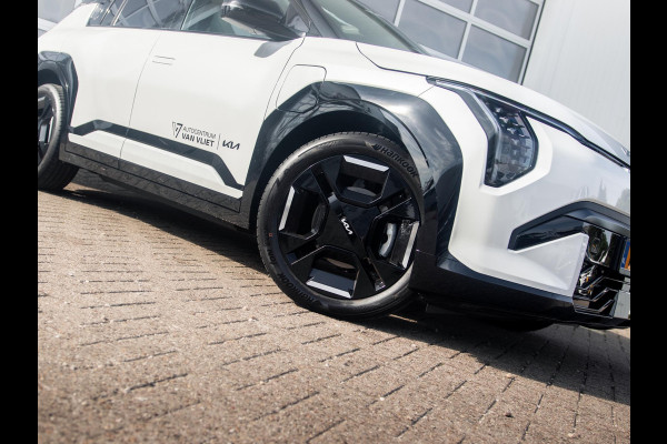 Kia EV3 GT-Line 81.4 kWh l Long range l Schuif kantel dak l Stoel / Stuurwielverwarming l Navigatie l Direct beschikbaar