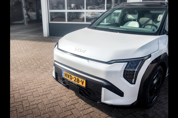 Kia EV3 GT-Line 81.4 kWh l Long range l Schuif kantel dak l Stoel / Stuurwielverwarming l Navigatie l Direct beschikbaar
