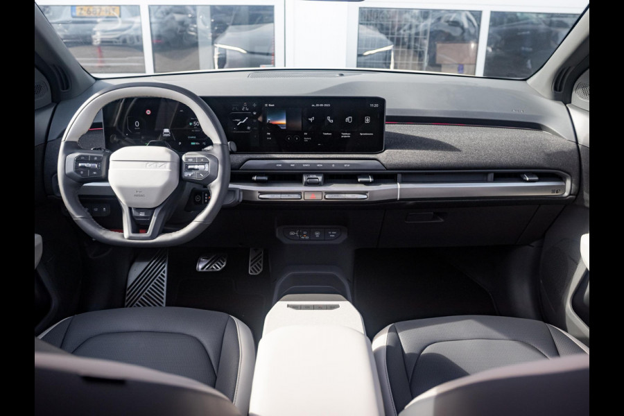 Kia EV3 GT-Line 81.4 kWh l Long range l Schuif kantel dak l Stoel / Stuurwielverwarming l Navigatie l Direct beschikbaar