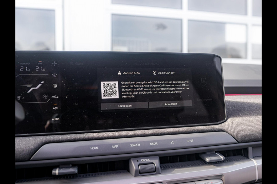 Kia EV3 GT-Line 81.4 kWh l Long range l Schuif kantel dak l Stoel / Stuurwielverwarming l Navigatie l Direct beschikbaar