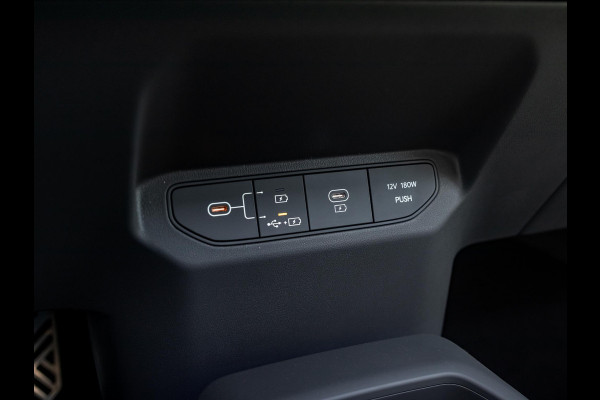 Kia EV3 GT-Line 81.4 kWh l Long range l Schuif kantel dak l Stoel / Stuurwielverwarming l Navigatie l Direct beschikbaar