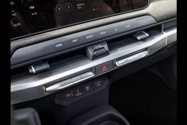 Kia EV3 GT-Line 81.4 kWh l Long range l Schuif kantel dak l Stoel / Stuurwielverwarming l Navigatie l Direct beschikbaar