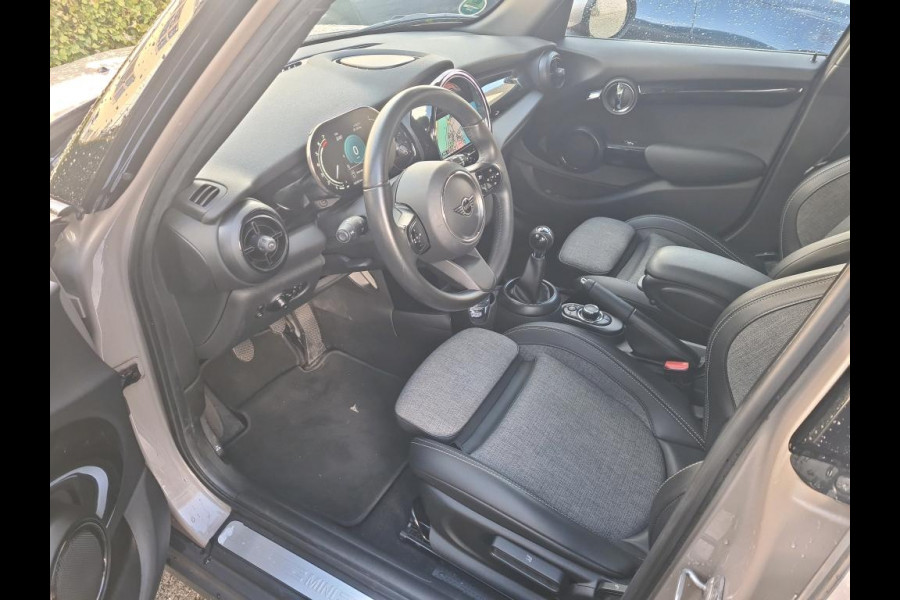 MINI Mini 1.5 One Business Edition NL AUTO | 1\2 LEDER | PDC |