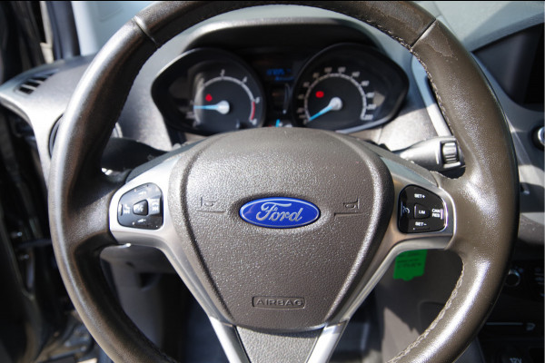 Ford Transit Courier 1.5 TDCI Trend TREKHAAK, CRUISE, AIRCO, NAVI, NL AUTO, NAP