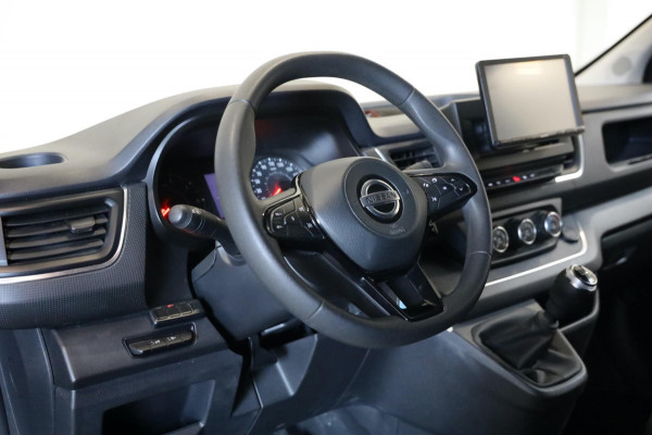Nissan Primastar 2.0 dCi L2/H1 LED ACENTA CAMERA PDC CRUISE AIRCO NAP TREKHAAK ZWART IMPERIAAL INRICHTING LEASE V/A 144,- p.m.