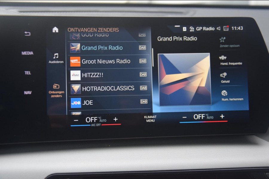 BMW iX1 XDrive30 Launch Edition 67 kWh + 7.757 EURO AAN EXTRA OPTIES!!