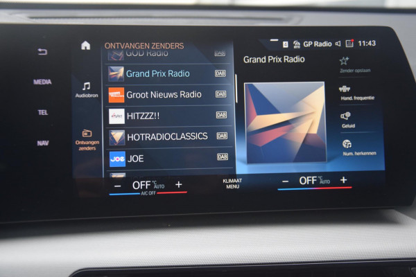 BMW iX1 XDrive30 Launch Edition 67 kWh + 7.757 EURO AAN EXTRA OPTIES!!