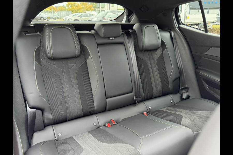 Peugeot 408 1.2 Hybrid 145 e-DCS6 GT | Panoramadak | Alcantara AGR stoelen | Hifi pakket | 360 pakket | Prijs is rijklaar
