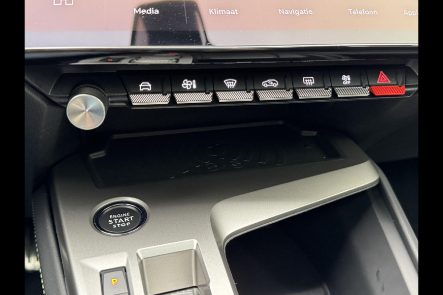 Peugeot 408 1.2 Hybrid 145 e-DCS6 GT | Panoramadak | Alcantara AGR stoelen | Hifi pakket | 360 pakket | Prijs is rijklaar