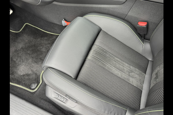 Peugeot 408 1.2 Hybrid 145 e-DCS6 GT | Panoramadak | Alcantara AGR stoelen | Hifi pakket | 360 pakket | Prijs is rijklaar