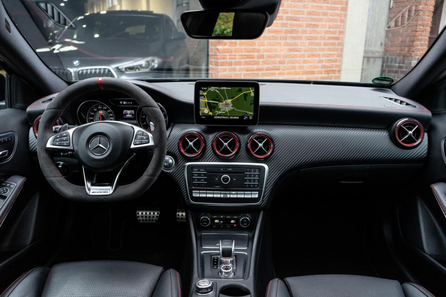 Mercedes-Benz A-Klasse AMG 45 4MATIC Pano / Memory / Apple car play