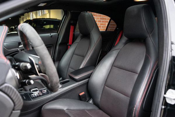 Mercedes-Benz A-Klasse AMG 45 4MATIC Pano / Memory / Apple car play