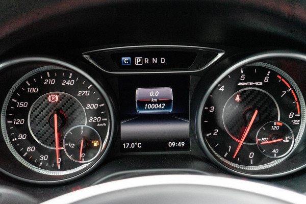 Mercedes-Benz A-Klasse AMG 45 4MATIC Pano / Memory / Apple car play