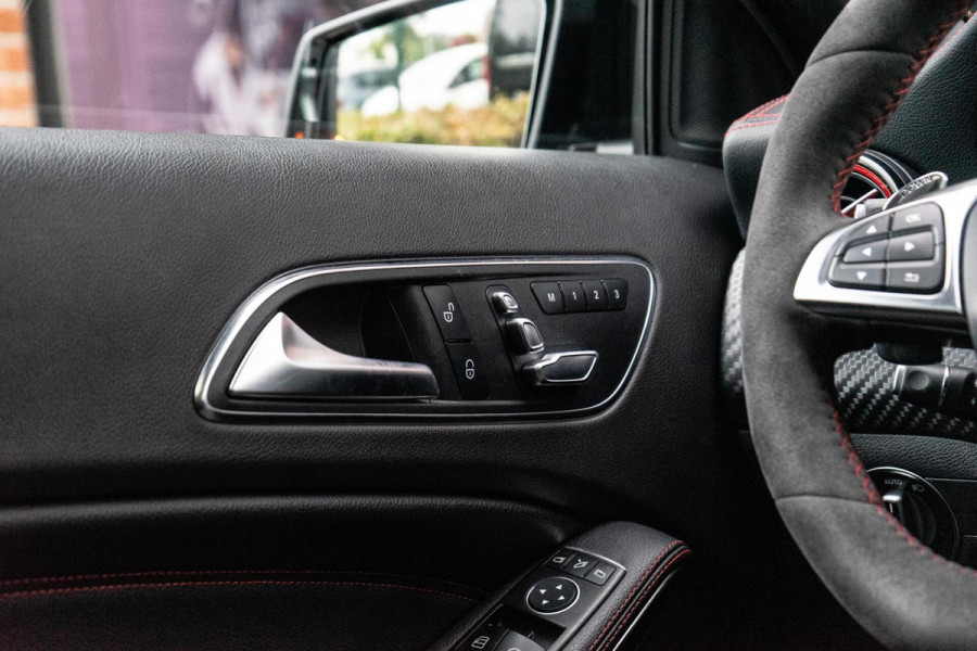 Mercedes-Benz A-Klasse AMG 45 4MATIC Pano / Memory / Apple car play