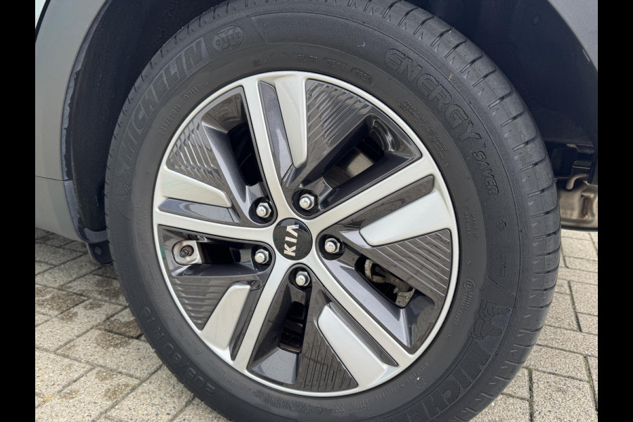Kia Niro 1.6 GDi Hybrid DynamicPlusLine | Stoel en stuurverwarming | Achteruitrijcamera |