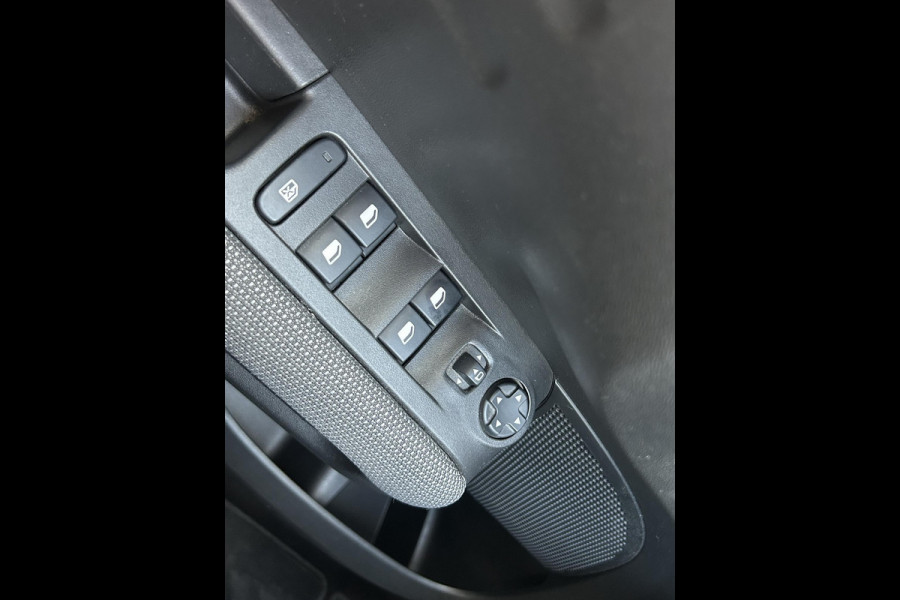Citroën C3 Aircross 1.2 PT 110 Shine | Parkeercamera | Trekhaak | Prijs is rijklaar