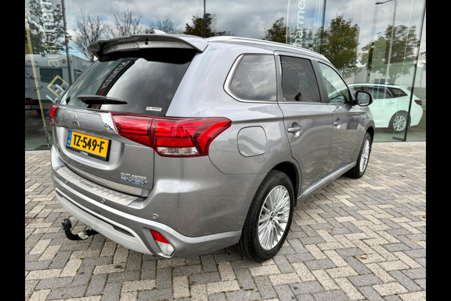 Mitsubishi Outlander 2.4 PHEV Intense+ 4WD, 1e eigenaar, CarPlay, Trekhaak, Sunroof