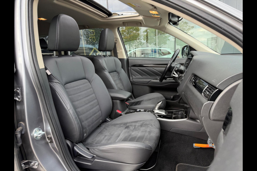 Mitsubishi Outlander 2.4 PHEV Intense+ 4WD, 1e eigenaar, CarPlay, Trekhaak, Sunroof