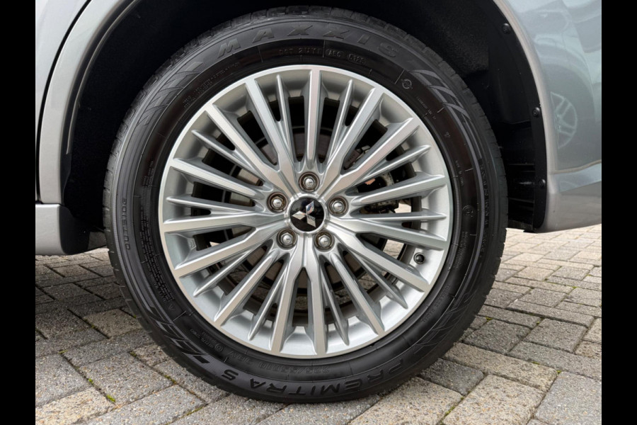 Mitsubishi Outlander 2.4 PHEV Intense+ 4WD, 1e eigenaar, CarPlay, Trekhaak, Sunroof