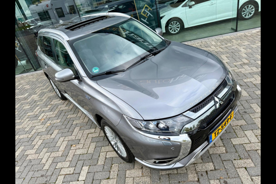 Mitsubishi Outlander 2.4 PHEV Intense+ 4WD, 1e eigenaar, CarPlay, Trekhaak, Sunroof
