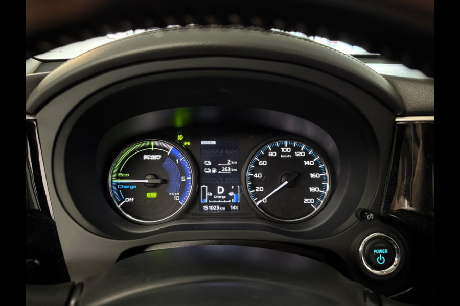 Mitsubishi Outlander 2.4 PHEV Intense+ 4WD, 1e eigenaar, CarPlay, Trekhaak, Sunroof