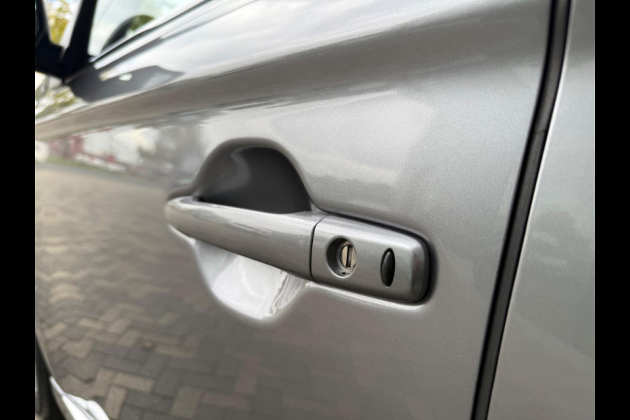 Mitsubishi Outlander 2.4 PHEV Intense+ 4WD, 1e eigenaar, CarPlay, Trekhaak, Sunroof