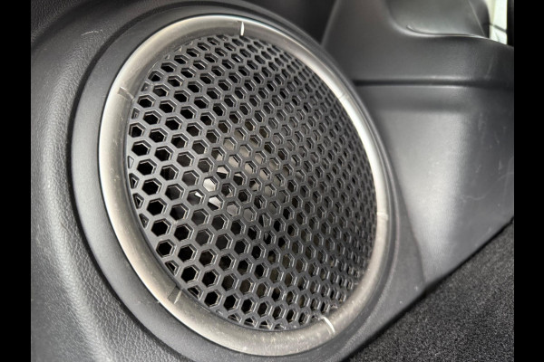 Mitsubishi Outlander 2.4 PHEV Intense+ 4WD, 1e eigenaar, CarPlay, Trekhaak, Sunroof