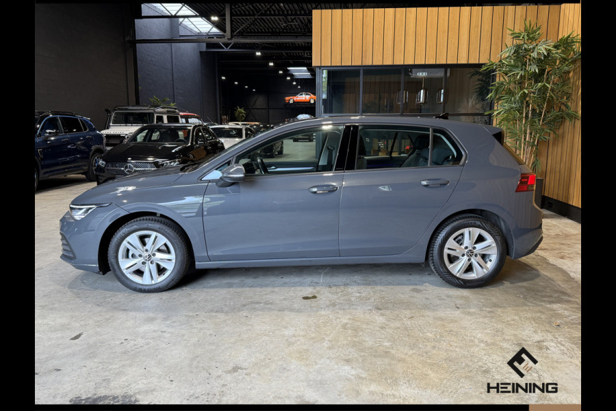 Volkswagen Golf 1.0 eTSI Life. Automaat. Navi. Apple carplay. Adaptive. Hollandse auto met NAP Volkswagen Golf 1.0 eTSI Life. Automaat. Navi. Apple carplay. Adaptive. Hollandse auto met NAP