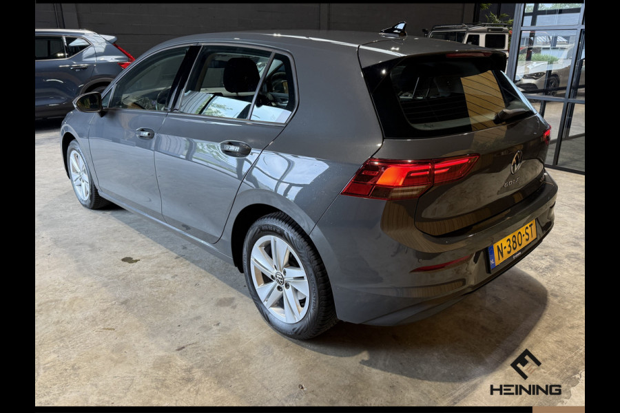 Volkswagen Golf 1.0 eTSI Life. Automaat. Navi. Apple carplay. Adaptive. Hollandse auto met NAP Volkswagen Golf 1.0 eTSI Life. Automaat. Navi. Apple carplay. Adaptive. Hollandse auto met NAP