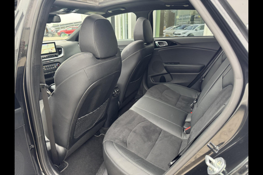 Kia ProCeed 1.4 T-GDI GT-PlusLine | Schuifkantel dak | Navigatie | JBL speakers |