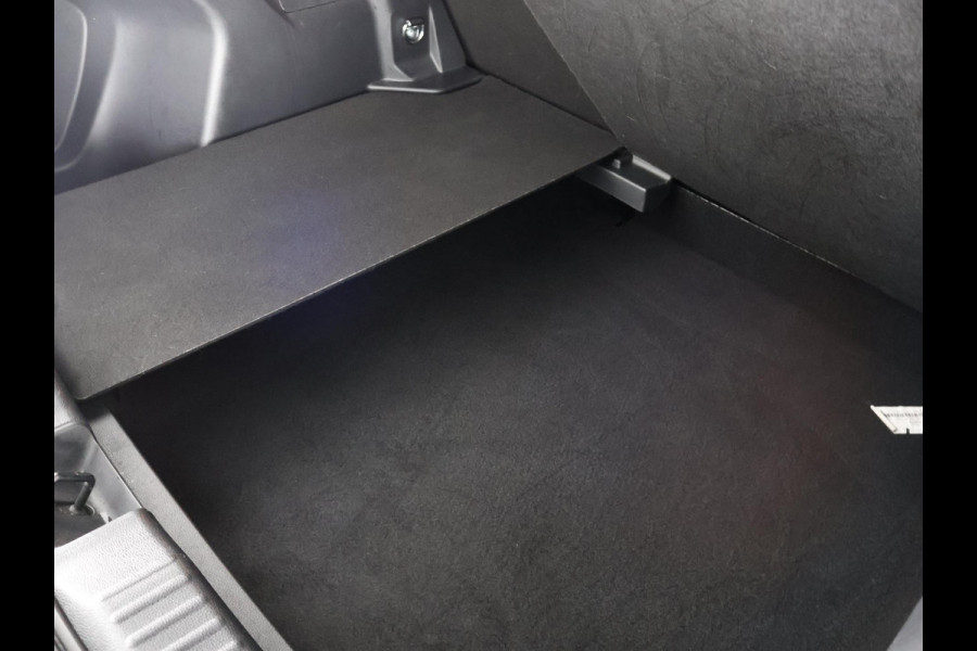 Toyota Yaris Cross 1.5 HYBRIDE EXECUTIVE BI-TONE GARANTIE TOT 9-2032 .Dodehoek detectie . JBL Audio . Stoel verwarming .