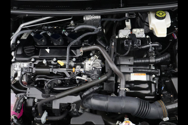 Toyota Yaris Cross 1.5 HYBRIDE EXECUTIVE BI-TONE GARANTIE TOT 9-2032 .Dodehoek detectie . JBL Audio . Stoel verwarming .