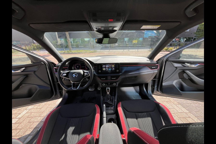 Škoda Kamiq 1.5 TSI 150PK Monte Carlo Edition PANO GARANTIE