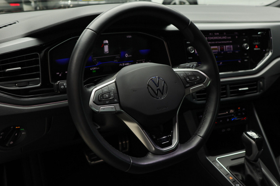Volkswagen Taigo 1.5 TSI R-Line NAVI - VITUAL - CAMERA - MATRIX