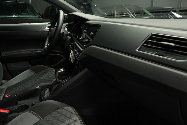 Volkswagen Taigo 1.5 TSI R-Line NAVI - VITUAL - CAMERA - MATRIX