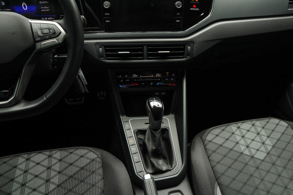 Volkswagen Taigo 1.5 TSI R-Line NAVI - VITUAL - CAMERA - MATRIX